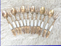 VINTAGE NIKKELIPRONSSI Kahvilusikka ja pieni haarukka BUDDHA THAIMAA,Kahvilusikka,pituus n.  12 cm, pieni haarukka n.12,5cm,6kpl +6kpl, 35�/yht.( Tuote nro 437AT )