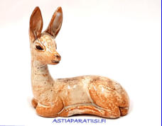 KUPITTAAN SAVI,Peura-aihe,Design: Svante Turunen,Leveys n.9 cm ja korkeus n. 10 cm 1 kpl,85�/kpl ( Tuote nro / Item #108Z )
