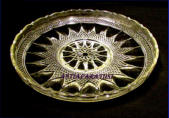 KARHULAN LASI, kakkutarjotin / leivosvati  puristelasia, halkaisija n. 23 cm, Korkeus n 4 cm ,  (myyty) 