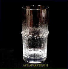 IITTALA, NIVA kuohuviini 18 cl,Design:Tapio Wirkkala,valmistettu vuosina 1972 � 1992,Korkeus n.12 cm, halkaisija n.5,5 cm, 19 kpl,22� /kpl ( Tuote nro / Item #138J )