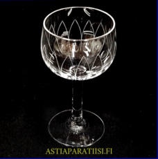 KARHULA-IITTALA ,Kilta cherrylasi,Hiottua kristallia, Design:G�ran Hongell, Tuotannossa1947-1966,Korkeus n.10 cm,halkaisija n.5 cm, 8 kpl,8 �/kpl,( Tuote nro / Item #223J )