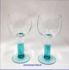 IITTALA,"Mondo" vihre� punaviinilasi,Design:Kerttu Nurminen, Tuotannossa: 1998-2008, Korkeus n.16,5 cm , Halkaisija n.7,4 cm,4 kpl,36�/kpl,( Tuote nro / Item #460J )