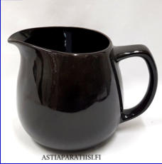 ARABIA,musta ja tummanruskea maitokannu,Design:Kaj Franck,1956-1964-luvulta,korkeus n.13 cm,3kpl,45�/kpl ( Tuote nro / Item #120D)