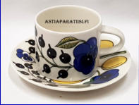 ARABIA,Paratiisi kahvikuppi,Design:Birger Kaipiainen,Kupin korkeus n. 6,2 cm, halkaisija n.  7,4 cm,Suunniteltu vuonna 1969, 10 kpl,35�/kpl,( Tuote nro 102 Q )
