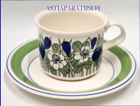 ARABIA,Krokus kahvikuppi,Design:Esteri Tomula,Kupin korkeus n. 7 cm, halkaisija n. 7,8 cm,Suunniteltu vuonna 1970, 3 kpl,68�/kpl,( Tuote nro 226Q )