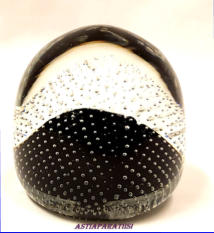 Lasipallo / paperipaino Lasimuna, taidelasiesine,signeerattu,korkeus n.7,5cm, leveys n.7 cm,0kpl
