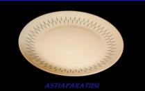 ARABIA, riisiposliini  tarjoilulautanen,Design:Friedl Holzer-Kjellberg,1940-1990-luku.  n. 25,5cm,1kpl,45�/kpl.