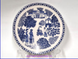 ARABIA,Kes� Sein�lautanen, Design:Raija Uosikkinen,Mitat Halkaisija,n. 12 cm,1kpl.35�/kpl,( Tuote nro 239AM )