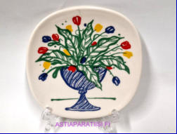 ARABIA,Cumulus 1989 Sein�lautanen,Design:Heikki Orvola, Mitat Korkeus n. 12 cm, leveys n. 12 cm,1kpl.20�/kpl,( Tuote nro 272AM )