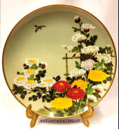 ( Lokakuu / October )Vintage Japanese hand painted,  Design: Franklin Mint Porcelain Plates 1979,Japanilainen koristelautanen, kuukausiaiheet, halkaisija n.26 cm,1kpl, 95�/kpl